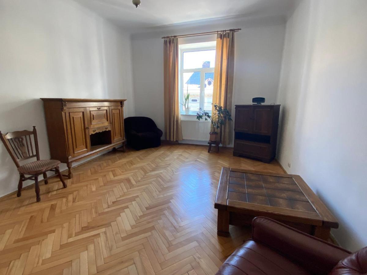 Apartment On Svobody Avenue Lviv Buitenkant foto