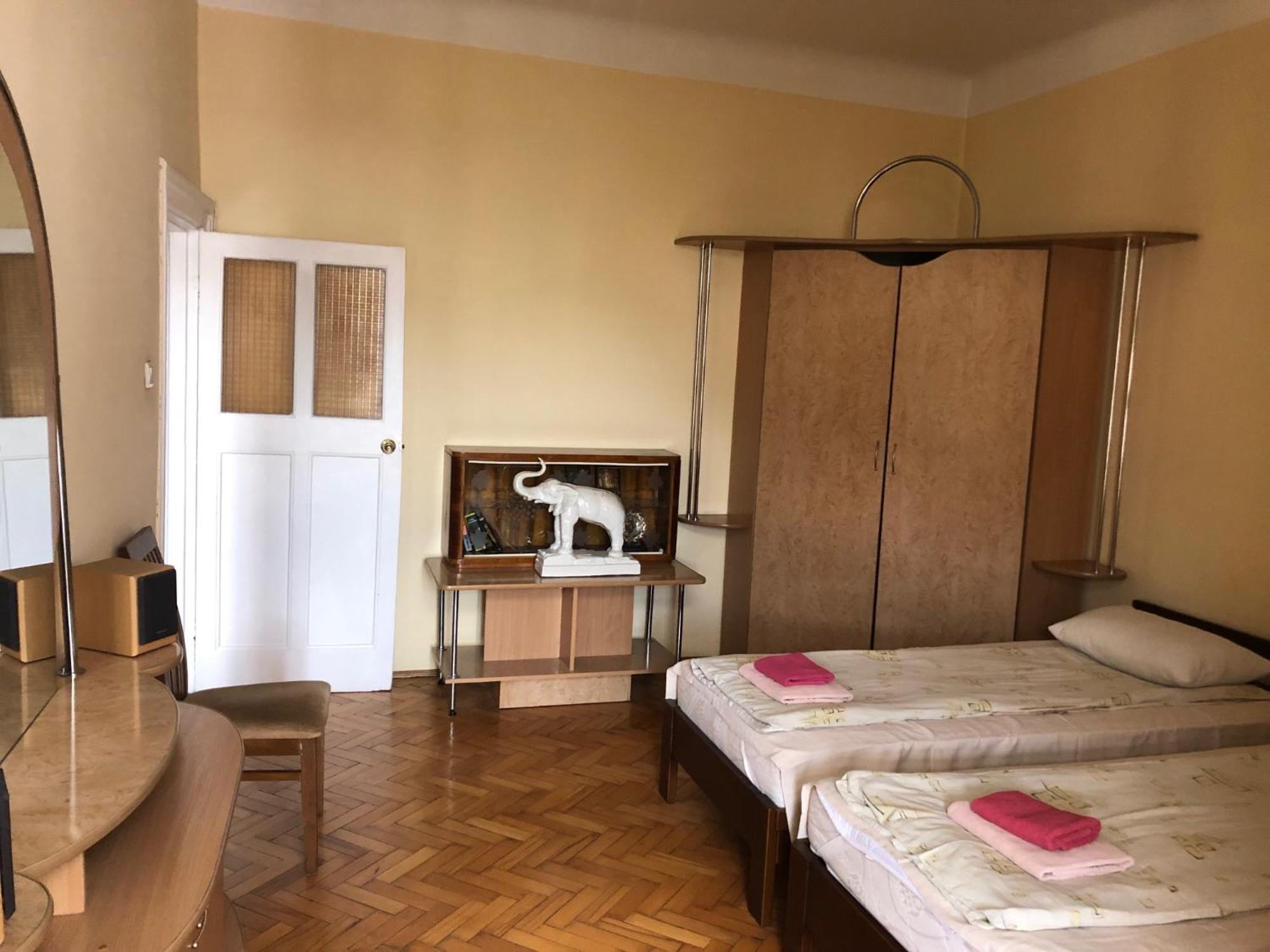 Apartment On Svobody Avenue Lviv Buitenkant foto