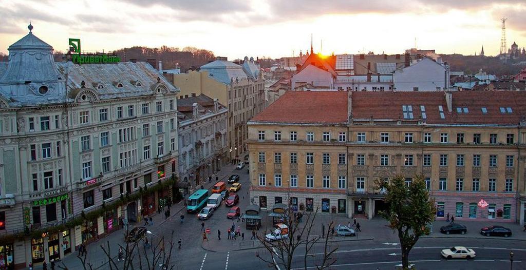 Apartment On Svobody Avenue Lviv Buitenkant foto