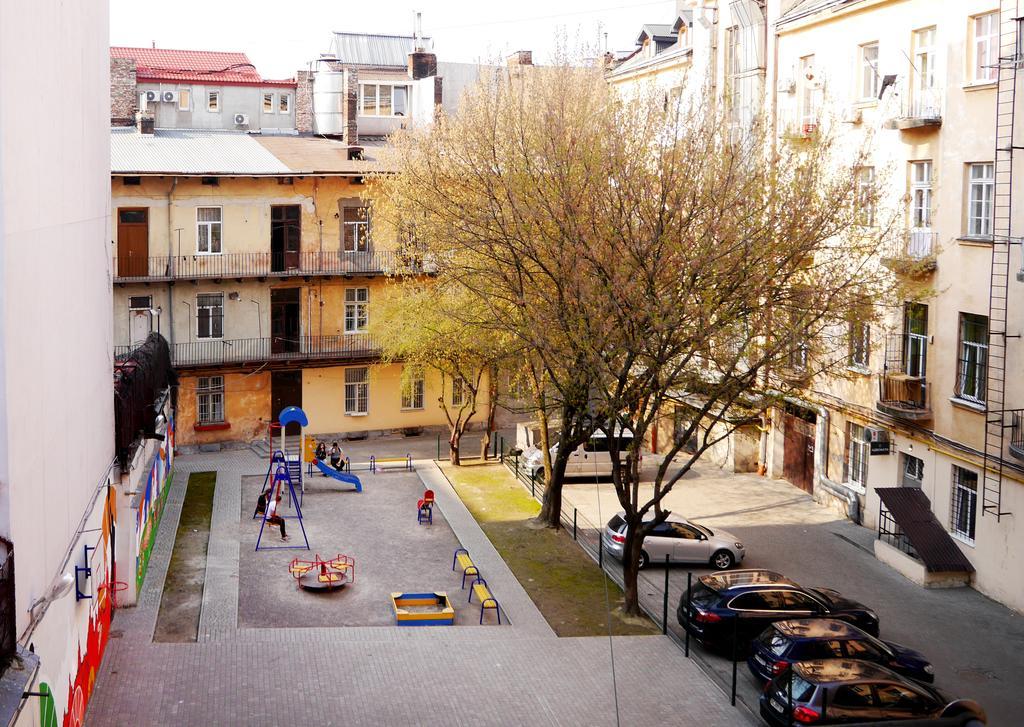 Apartment On Svobody Avenue Lviv Buitenkant foto